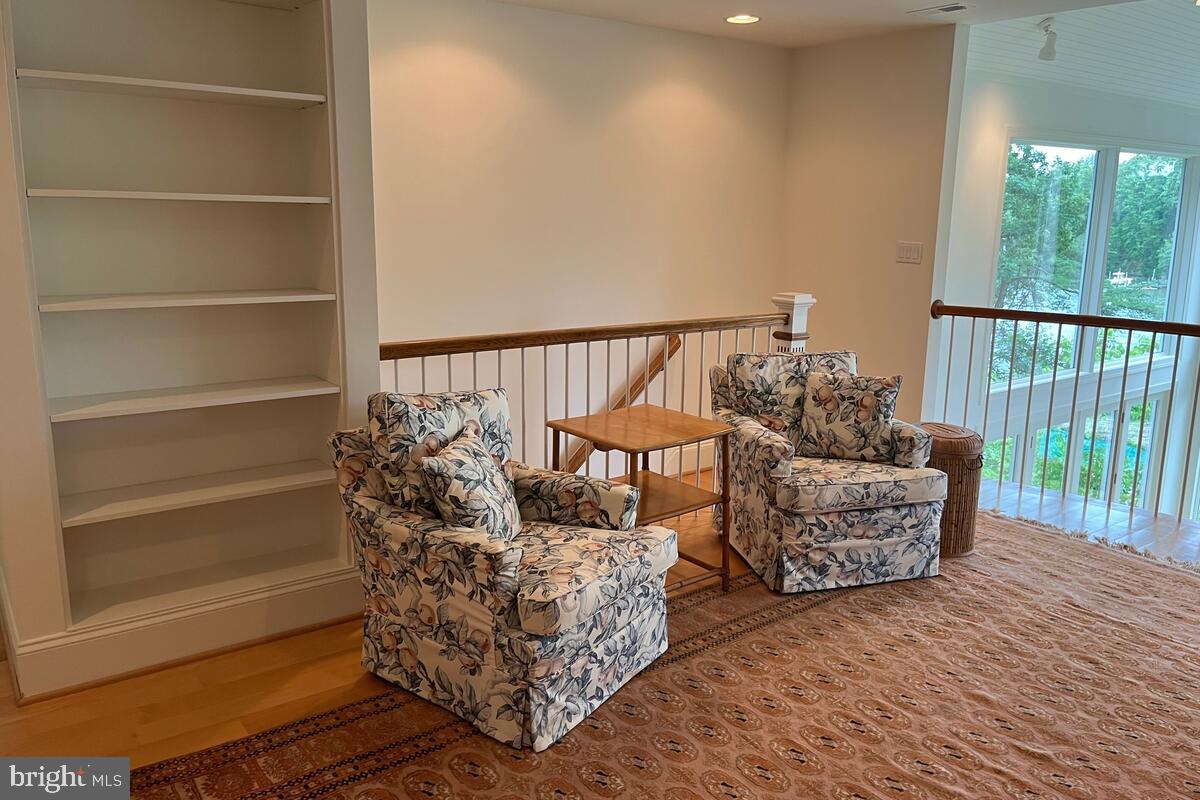 842 Childs Point Road Annapolis, MD 21401 - Photo 54 of 88 Upper level Family room.