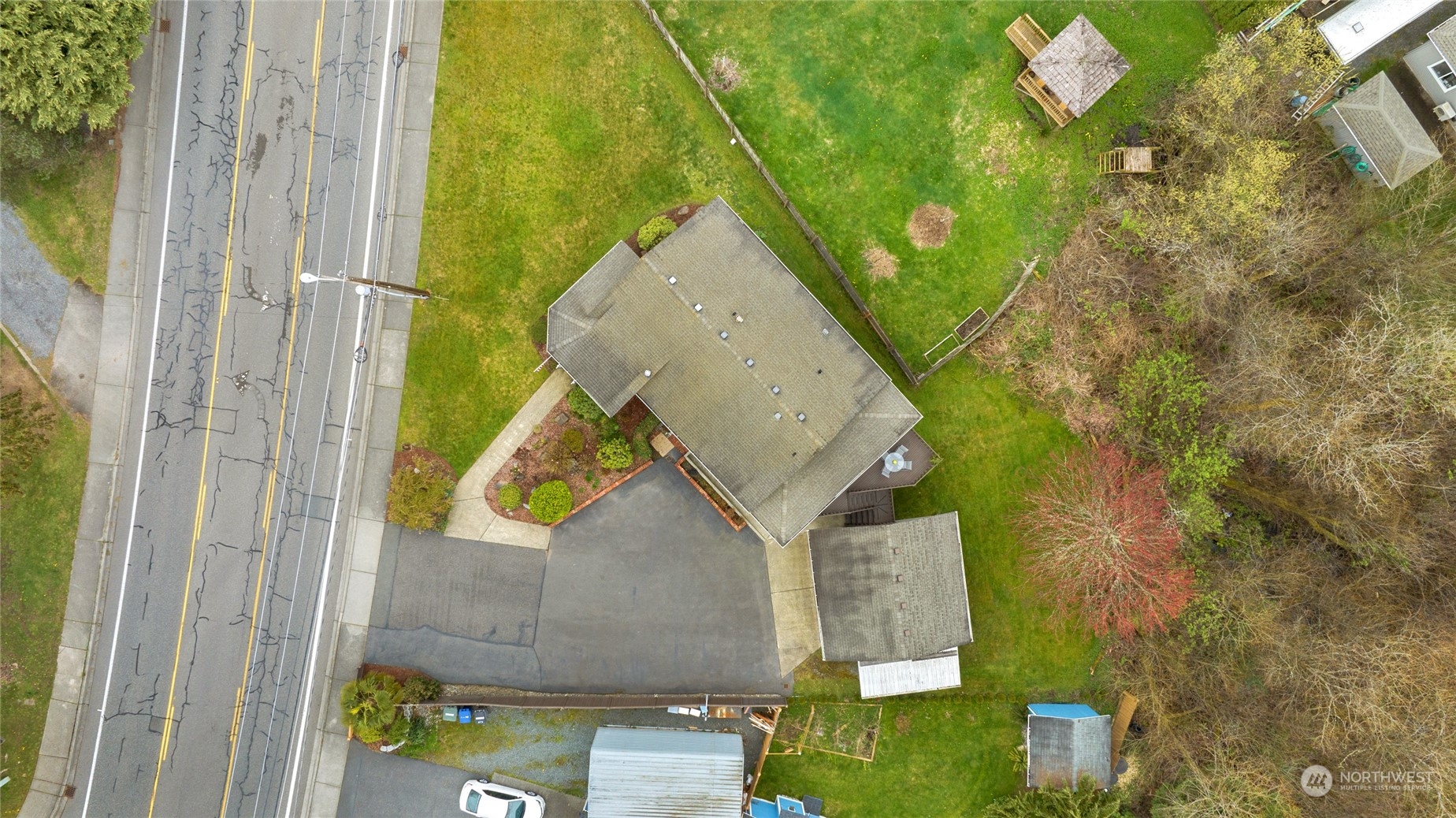 15417 Waynita Way Northeast Bothell, WA 98011 - Photo 36 of 40 Gallery Image 36
