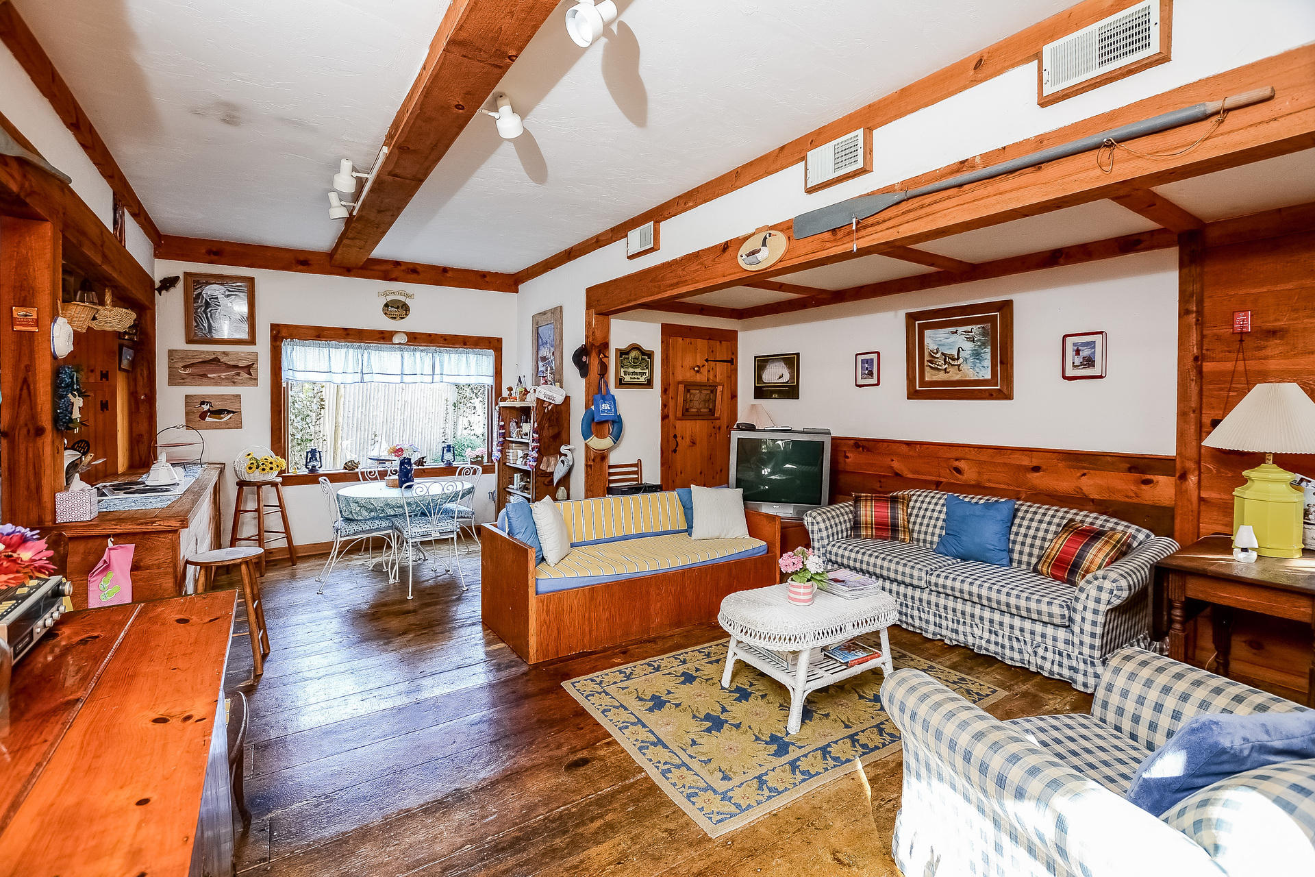 229 Main Street Chatham, MA 02633 - Photo 13 of 26 034-Living_Room-2536184-medium