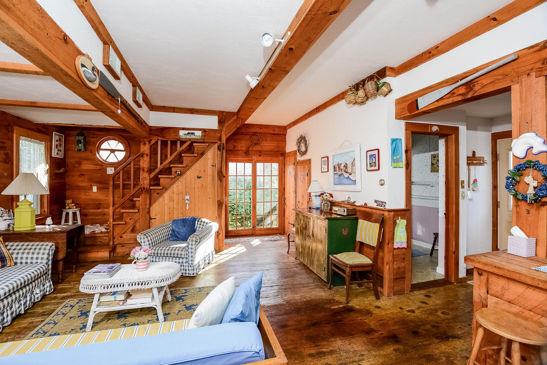 229 Main Street Chatham, MA 02633 - Photo 14 of 26 035-Living_Room-2536183-medium