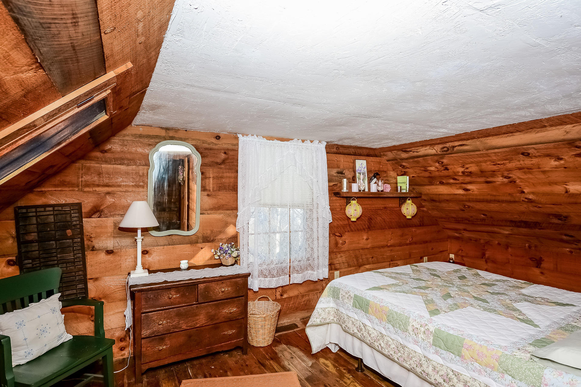 229 Main Street Chatham, MA 02633 - Photo 16 of 26 040-Bedroom-2536186-medium