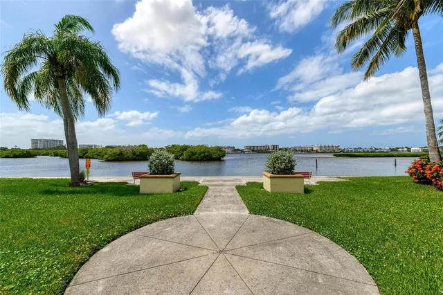 $2,250 | 5903 Tidewood Avenue, Unit 1, Sarasota, FL 34231