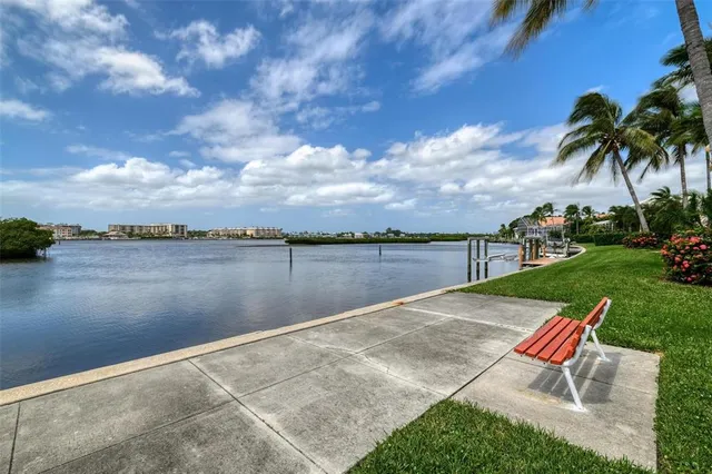 $2,250 | 5903 Tidewood Avenue, Unit 1, Sarasota, FL 34231