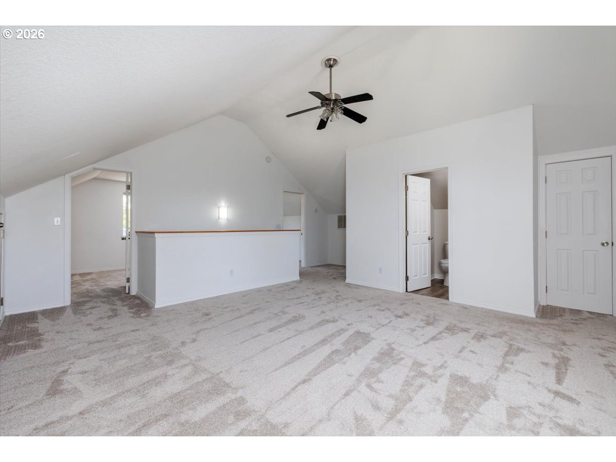 7025 Southwest 174th Avenue Beaverton, OR 97007 - Photo 22 of 38