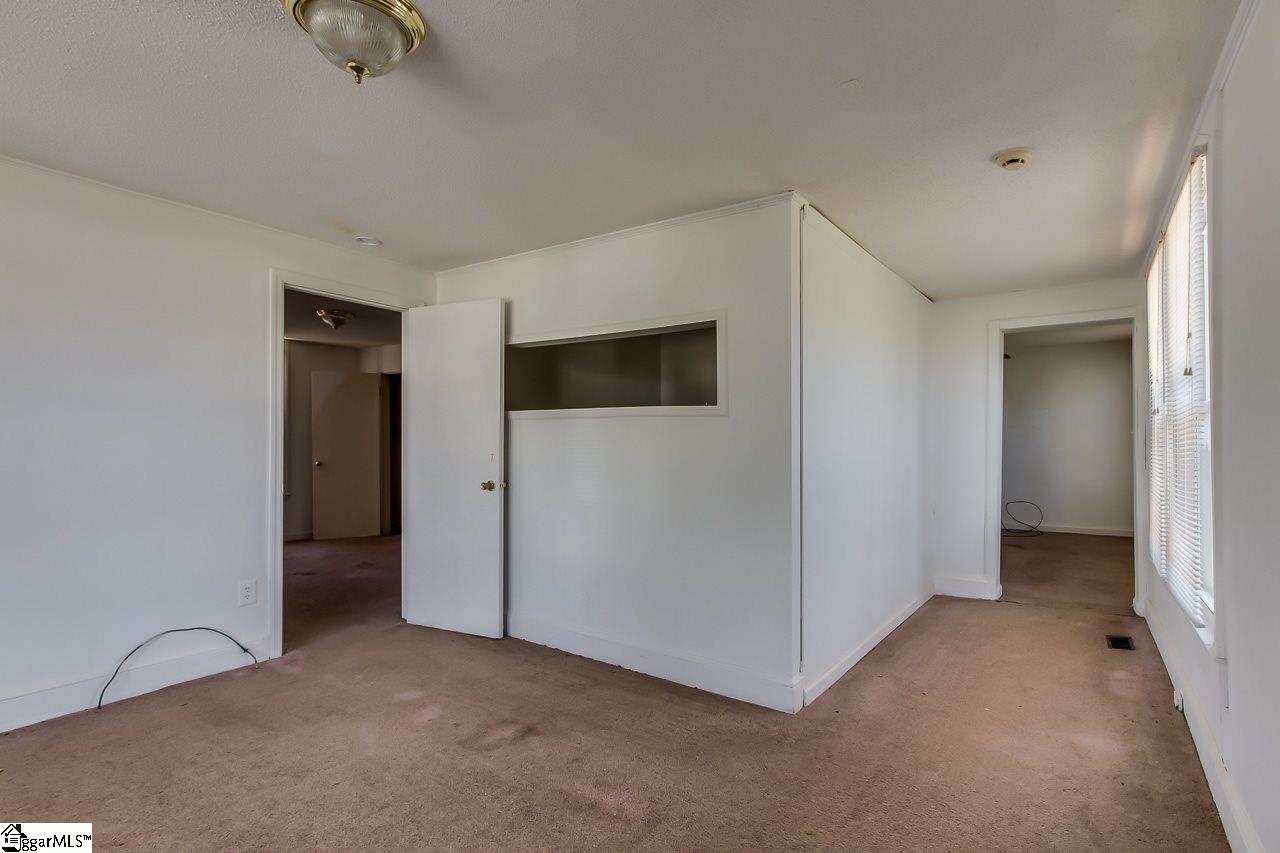 27 Pendleton Road Greenville, SC 29611 - Photo 7 of 20 Gallery Image 7