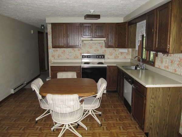 10 Carter Road Worcester, MA 01609 - Photo 9 of 26 Gallery Image 9