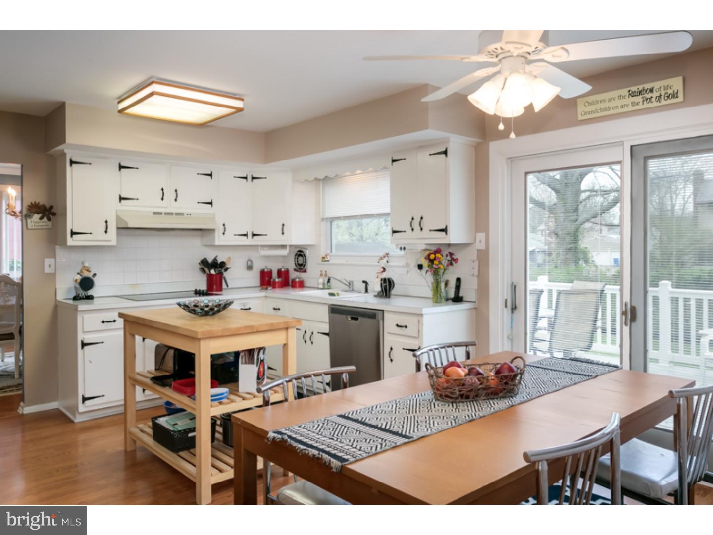 936 Cropwell Road Cherry Hill, NJ 08003 - Photo 11 of 25 Kitchen