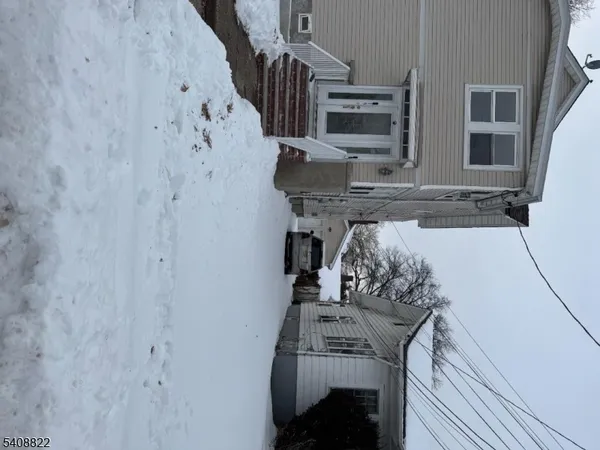 a view of entryway and hall