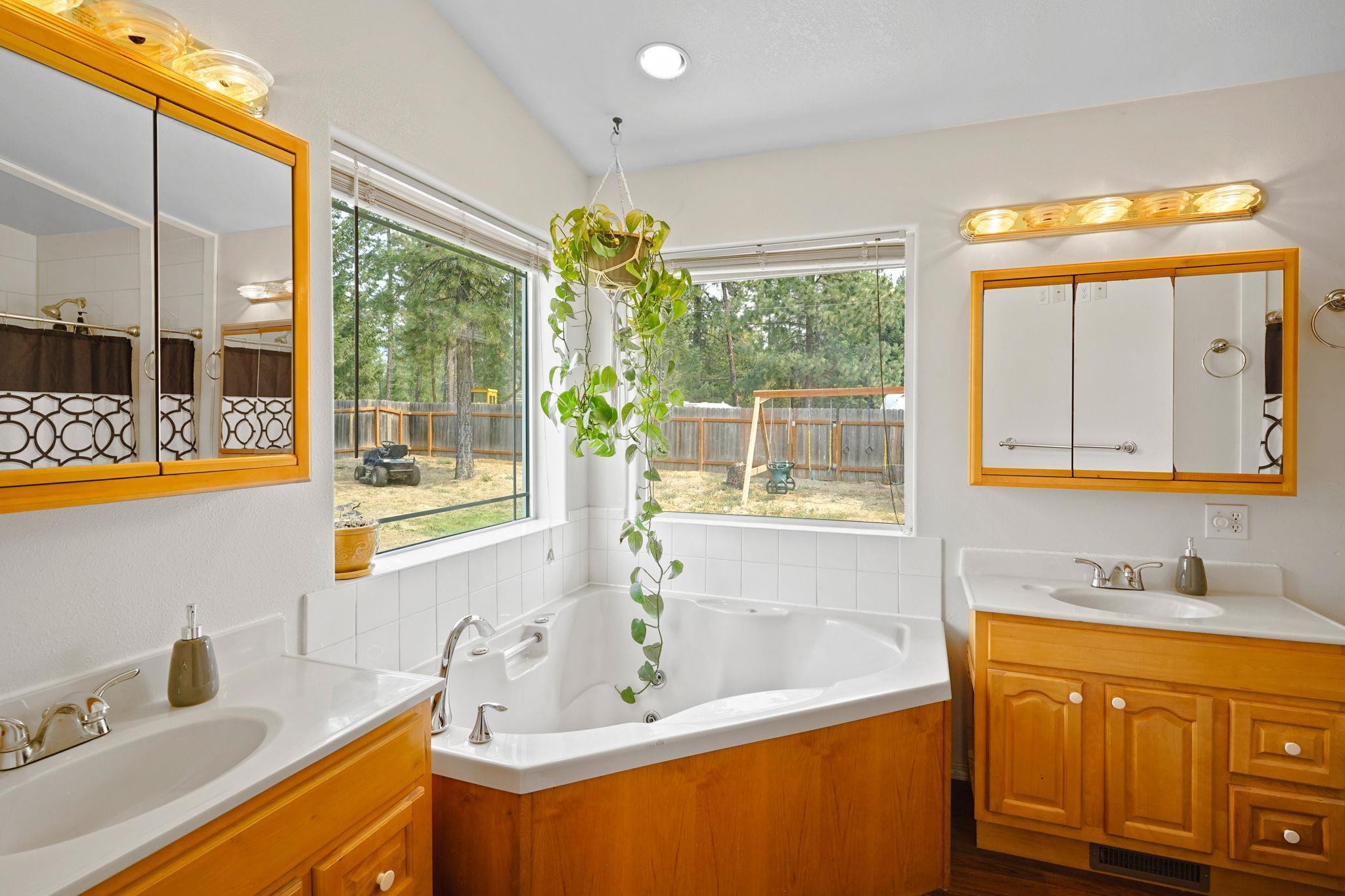 3984 Colville Road Loon Lake, WA 99148 - Photo 8 of 29 Gallery Image 8