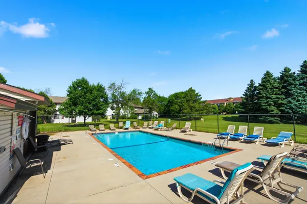 $149,500 | 6616 83rd Court North, Brooklyn Park, MN 55445