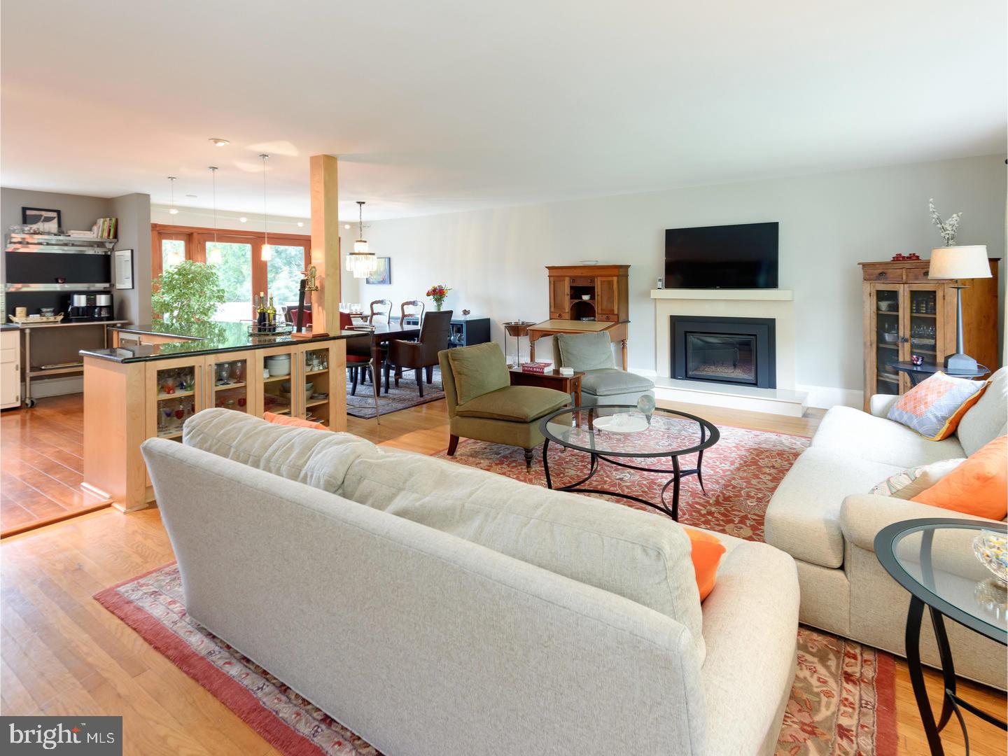 906 Surrey Road Media, PA 19063 - Photo 4 of 25