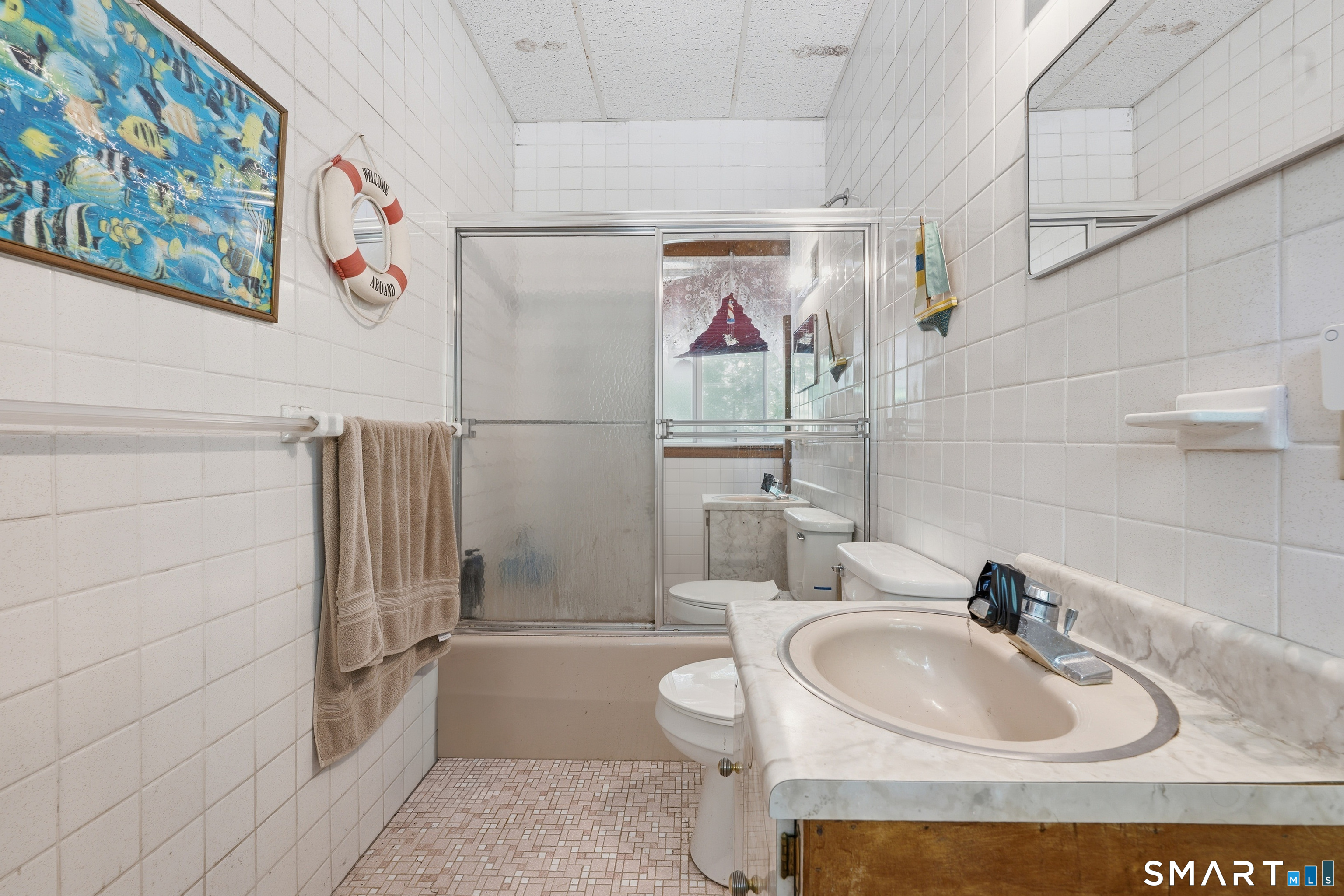 345 Rimmon Road Woodbridge, CT 06525 - Photo 15 of 40 First floor ensuite