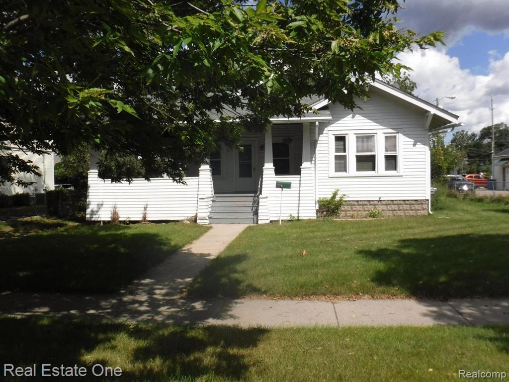 816 East Grand River Road Howell, MI 48843 - Photo 1 of 38