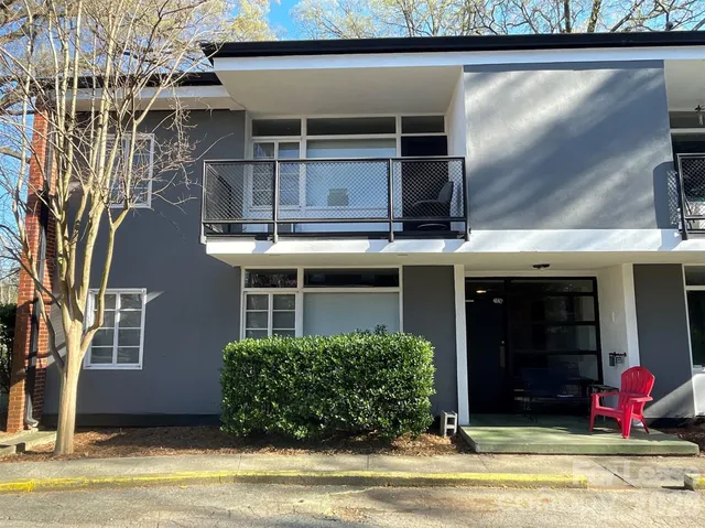 $1,050 | 2126 East 7th Street, Unit 102, Charlotte, NC 28204