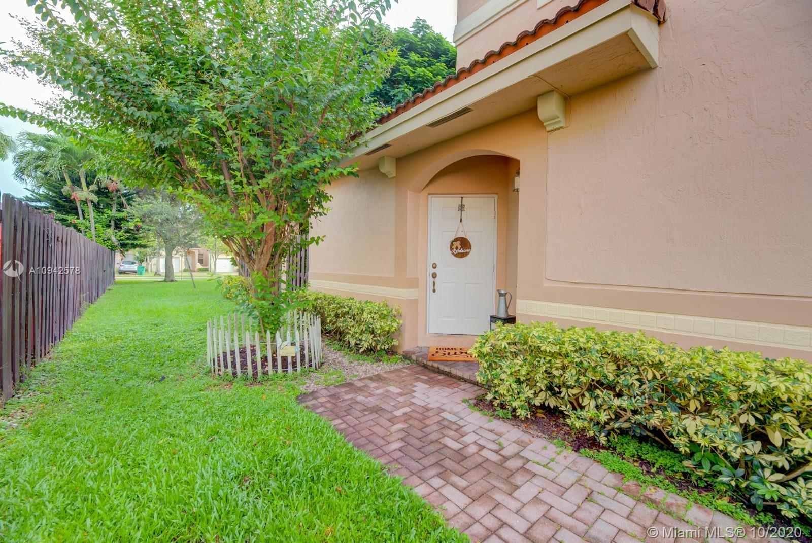 12475 Southwest 124th Street Miami, FL 33186 - Photo 5 of 28 Gallery Image 5