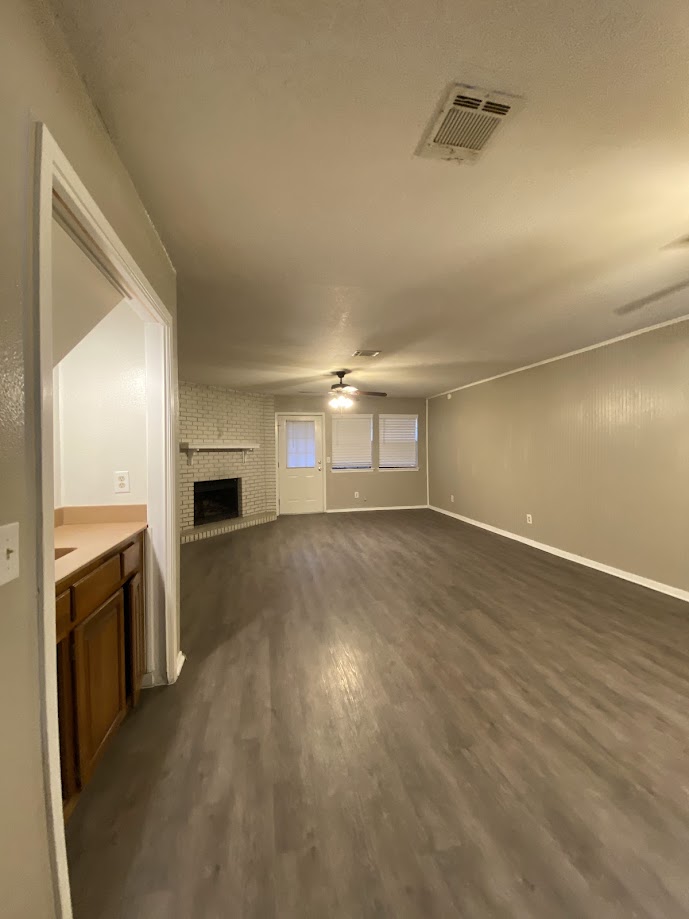 1305 West Villa Maria Road, Unit E103 Bryan, TX 77801 - Photo 5 of 7