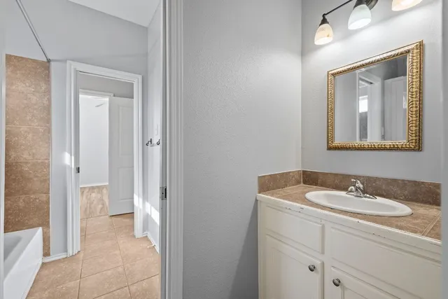 $2,800 | 2906 Pearl Street, Unit B, Austin, TX 78705