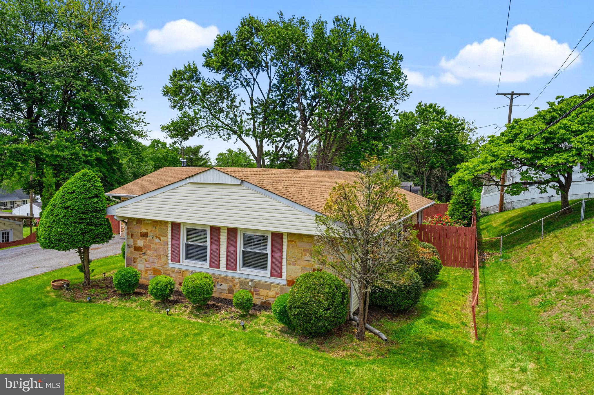 2404 Keyberry Lane Bowie, MD 20715 - Photo 3 of 33