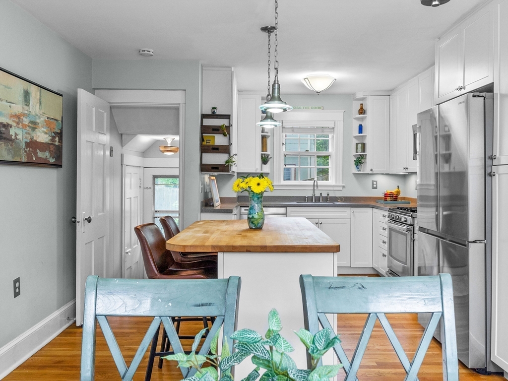 20 Humphrey Street Wakefield, MA 01880 - Photo 10 of 23