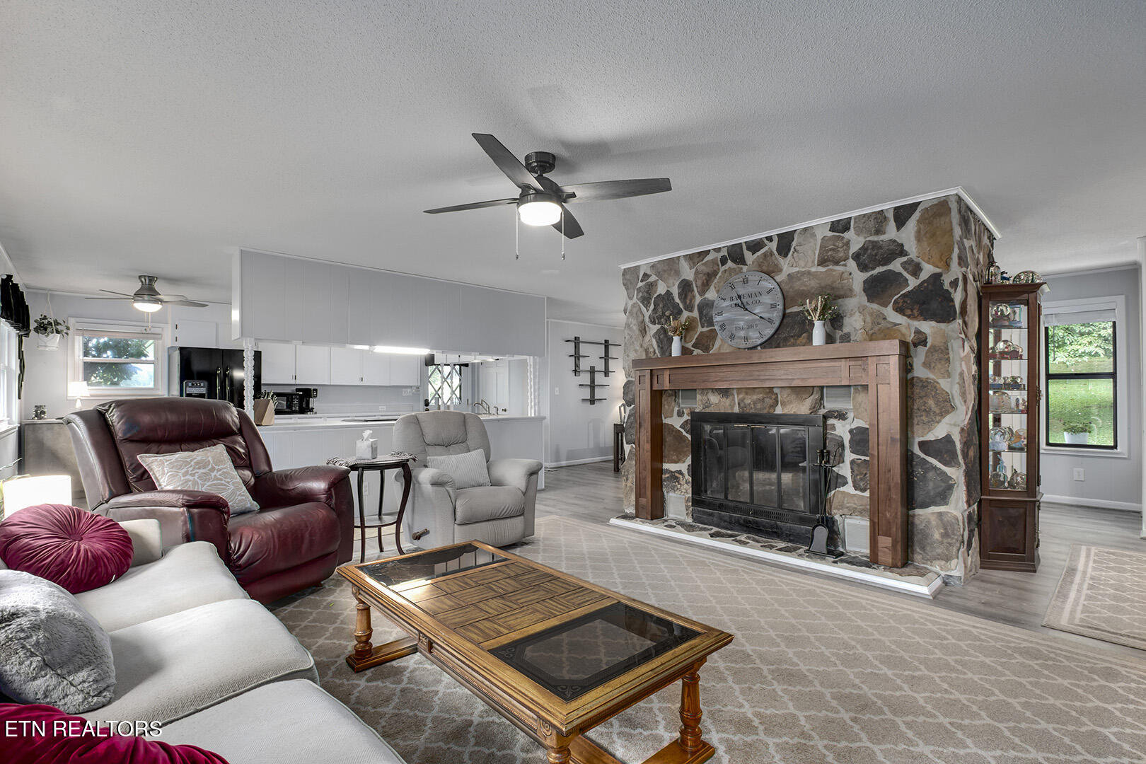 2163 Sugar Grove Valley Road Harriman, TN 37748 - Photo 11 of 58 11_SugarGroveValleyRoad_2163Living04