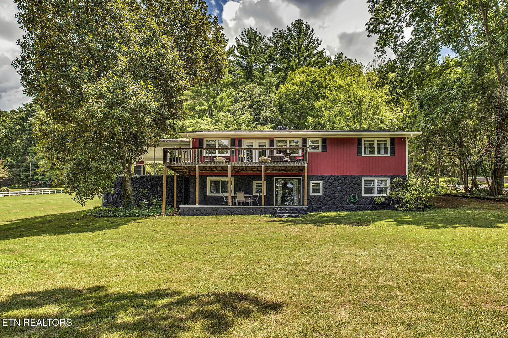 2163 Sugar Grove Valley Road Harriman, TN 37748 - Photo 44 of 58 44_SugarGroveValleyRoad_2163_Back