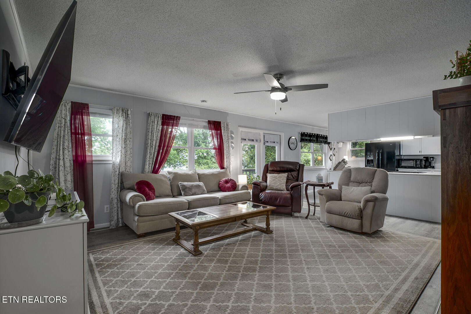 2163 Sugar Grove Valley Road Harriman, TN 37748 - Photo 5 of 58 05_SugarGroveValleyRoad_2163Living01