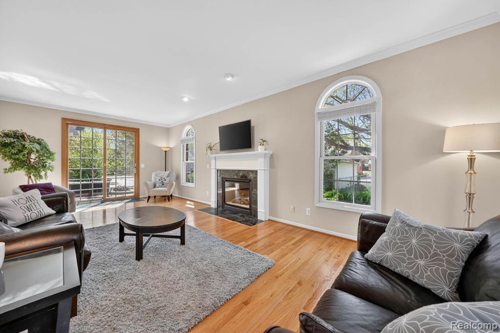 1112 Vernier Road Grosse Pointe, MI 48236 - Photo 7 of 39