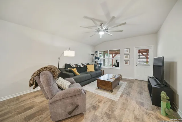 $1,795 | 12110 Beryl Knoll, San Antonio, TX 78245