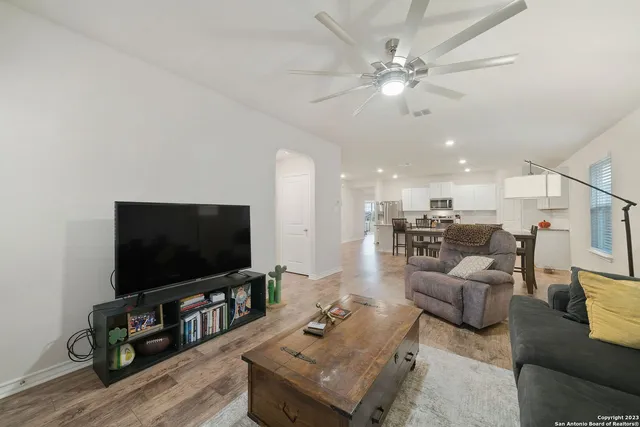 $1,795 | 12110 Beryl Knoll, San Antonio, TX 78245