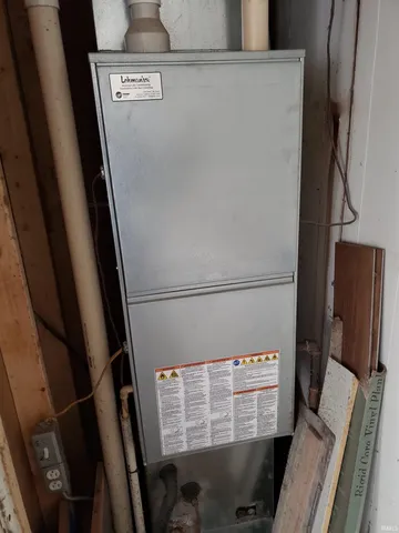 $109,900 | 2413 South Gharkey Street, Unit 2, Muncie, IN 47302