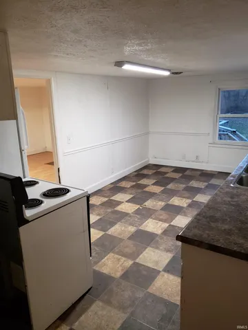 $109,900 | 2413 South Gharkey Street, Unit 2, Muncie, IN 47302