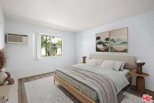 $279,000 | 18530 Hatteras Street, Unit 115, Tarzana, CA 91356