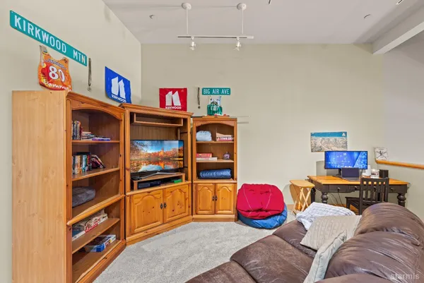 $920,000 | 39 Palisades Drive, Unit 210, Kirkwood, CA 95646