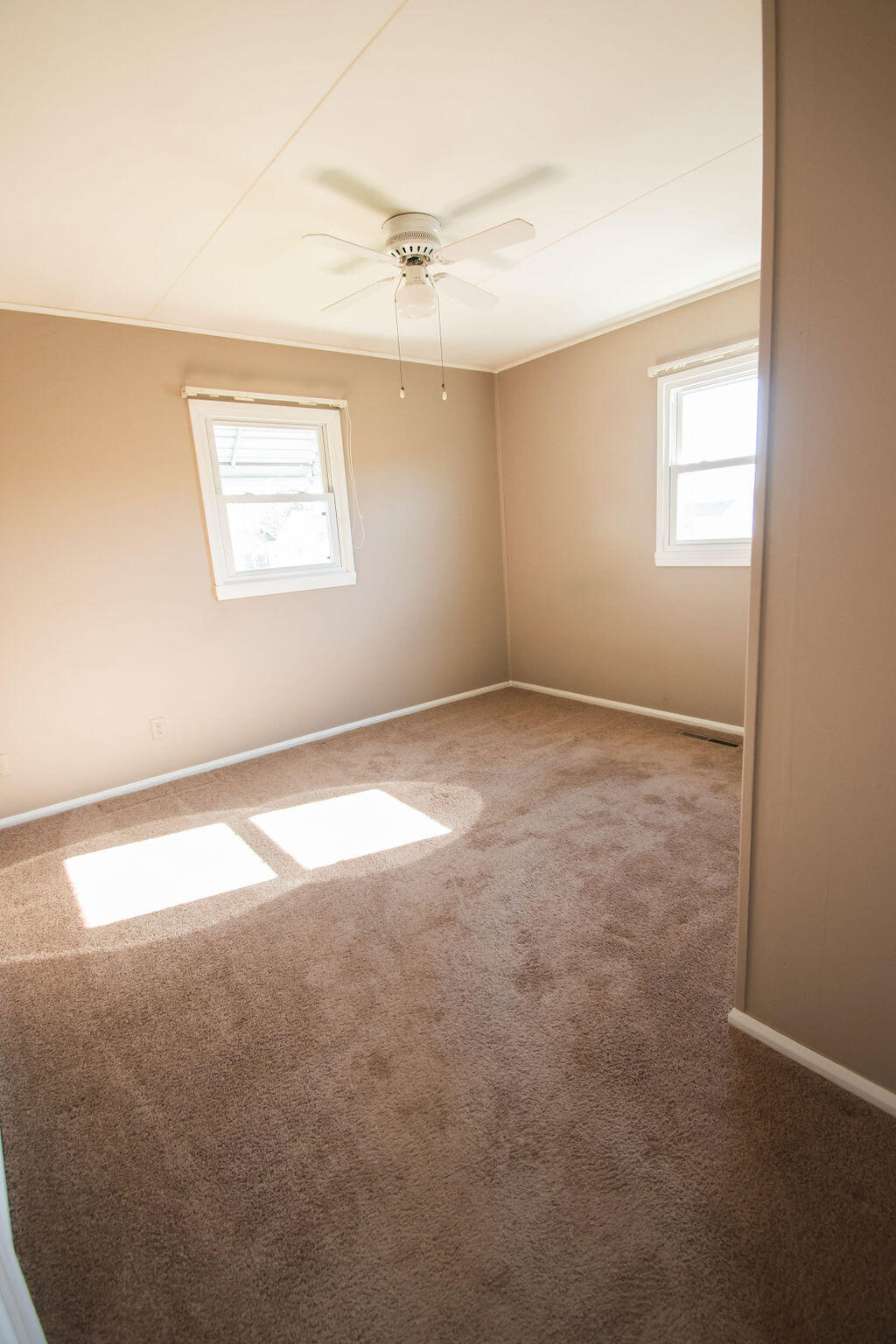 911 South Burnett Road Springfield, OH 45505 - Photo 16 of 22 Gallery Image 16
