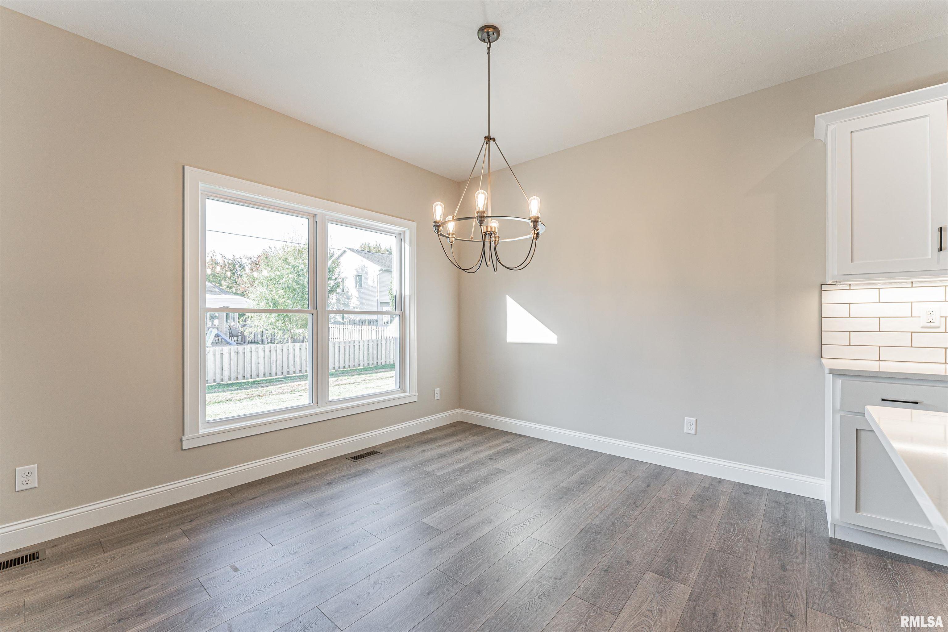 3300 Carnegie Drive Springfield, IL 62711 - Photo 13 of 38 Gallery Image 13