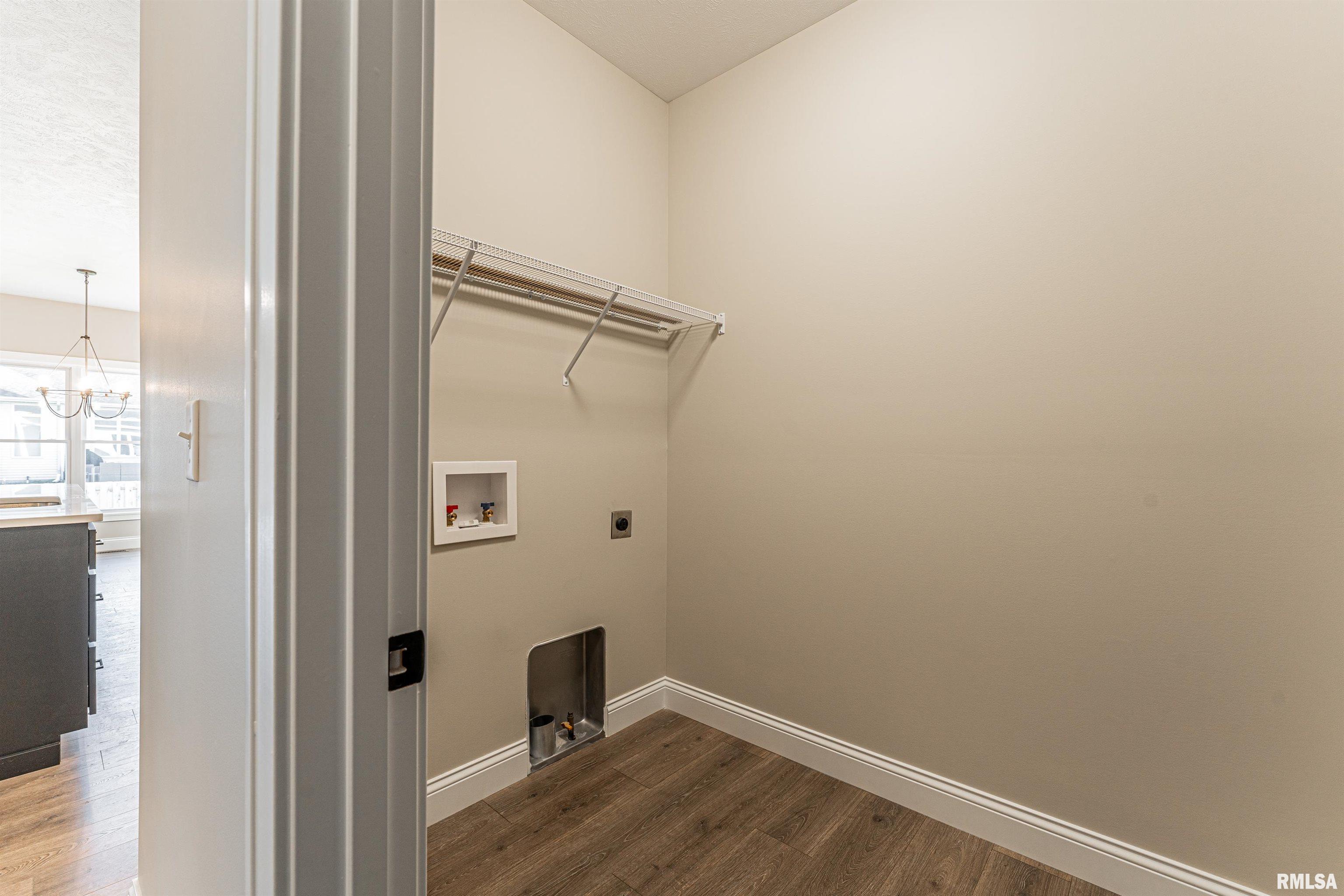 3300 Carnegie Drive Springfield, IL 62711 - Photo 19 of 38 Gallery Image 19
