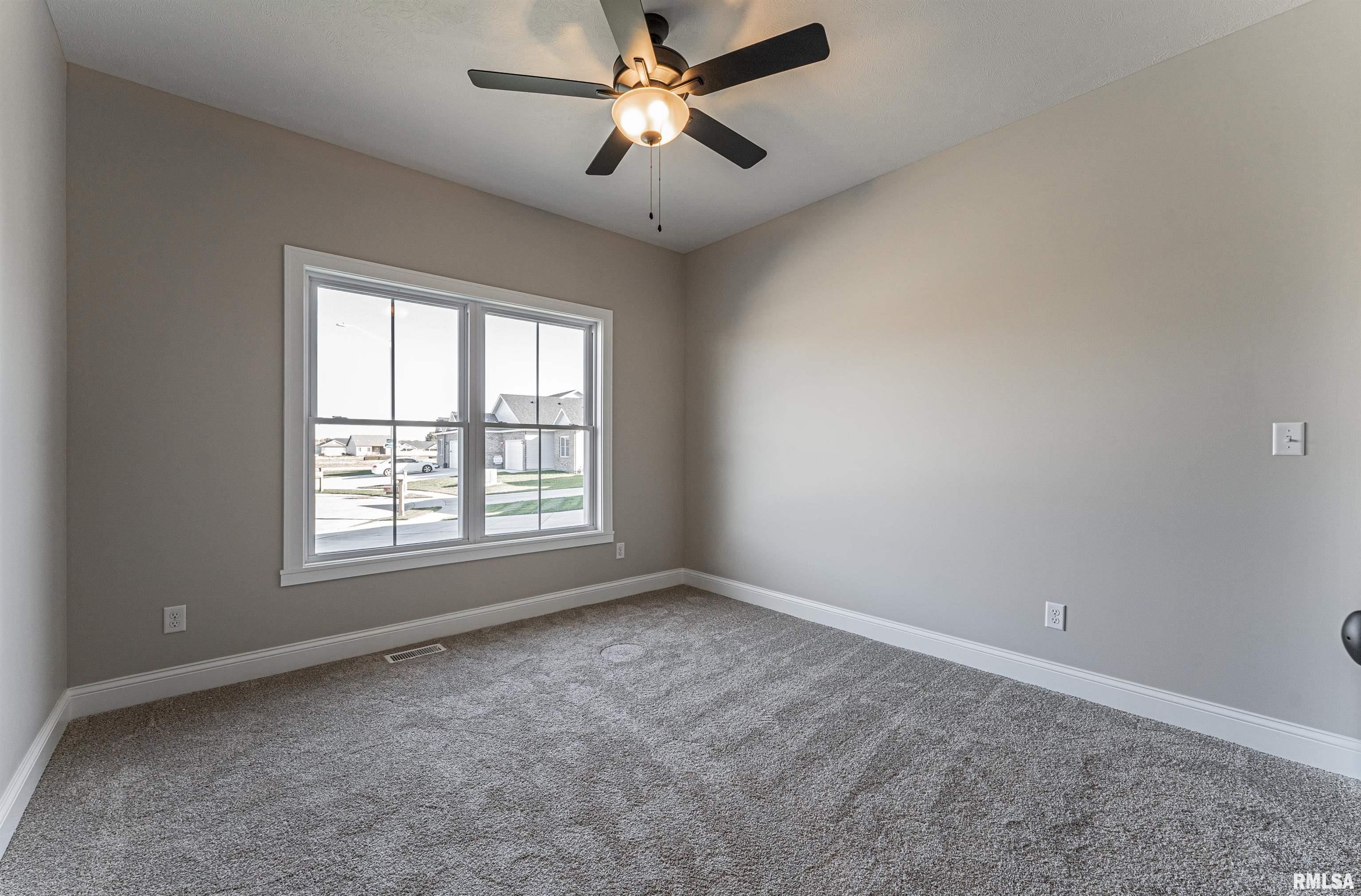 3300 Carnegie Drive Springfield, IL 62711 - Photo 6 of 38 Gallery Image 6