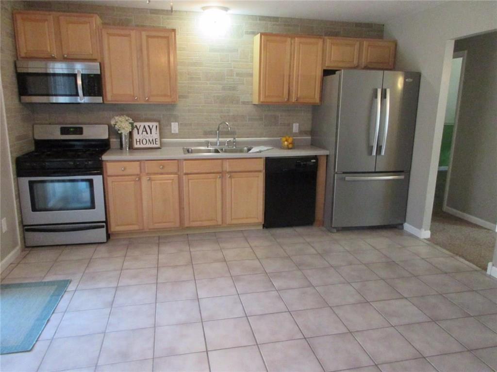 640 Olympia Road Valparaiso, IN 46385 - Photo 2 of 16 Gallery Image 2
