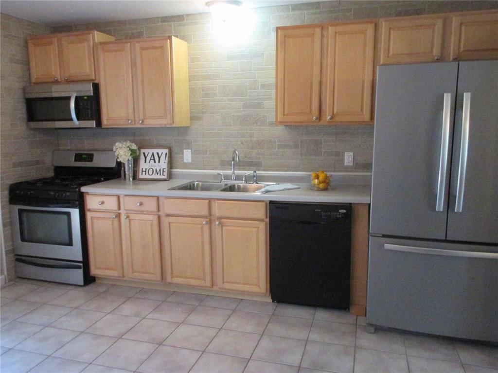 640 Olympia Road Valparaiso, IN 46385 - Photo 3 of 16 Gallery Image 3