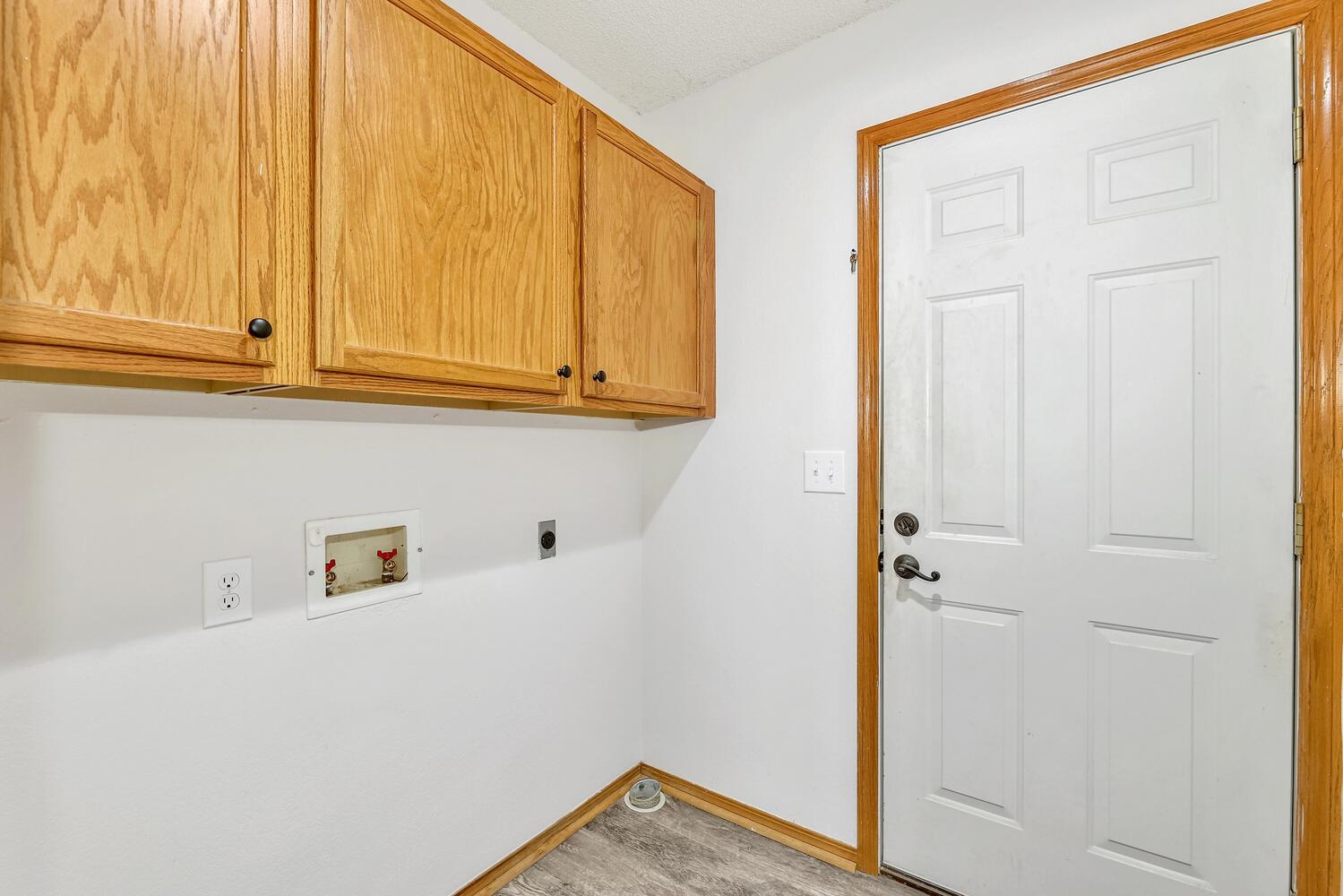 1808 South Shiloh Street Wichita, KS 67207 - Photo 12 of 30