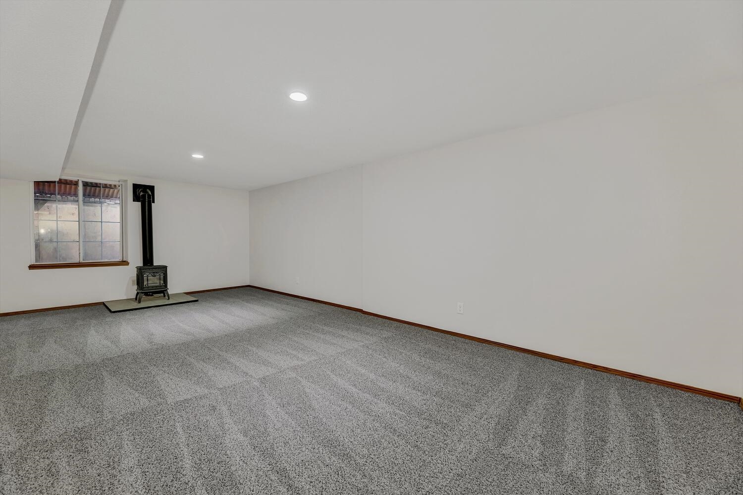 1808 South Shiloh Street Wichita, KS 67207 - Photo 19 of 30