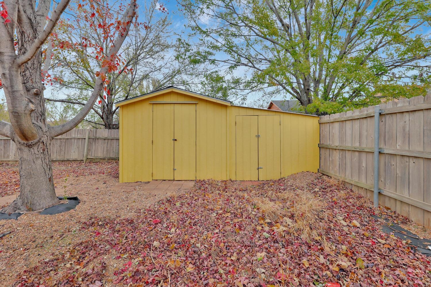 1808 South Shiloh Street Wichita, KS 67207 - Photo 27 of 30