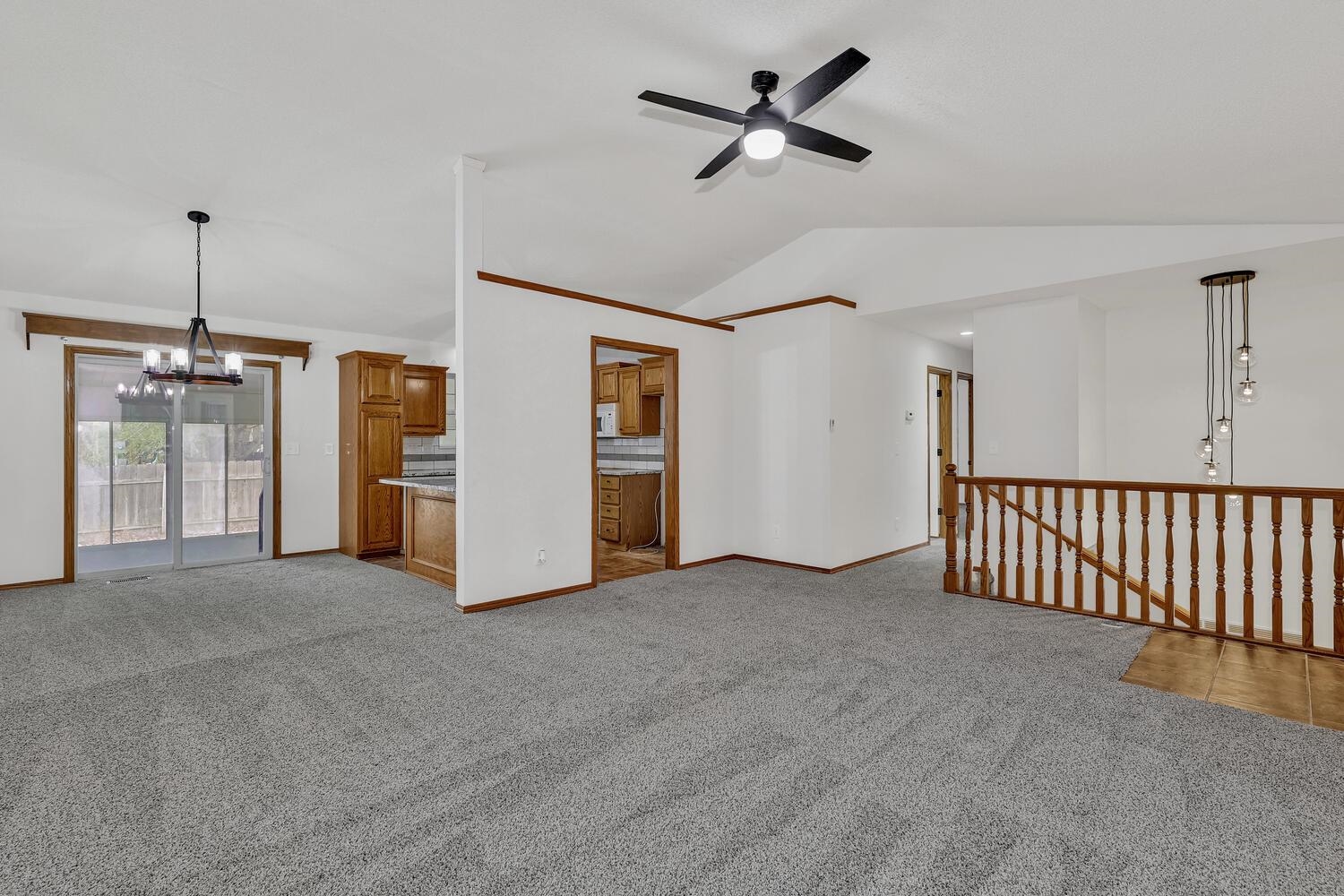 1808 South Shiloh Street Wichita, KS 67207 - Photo 3 of 30