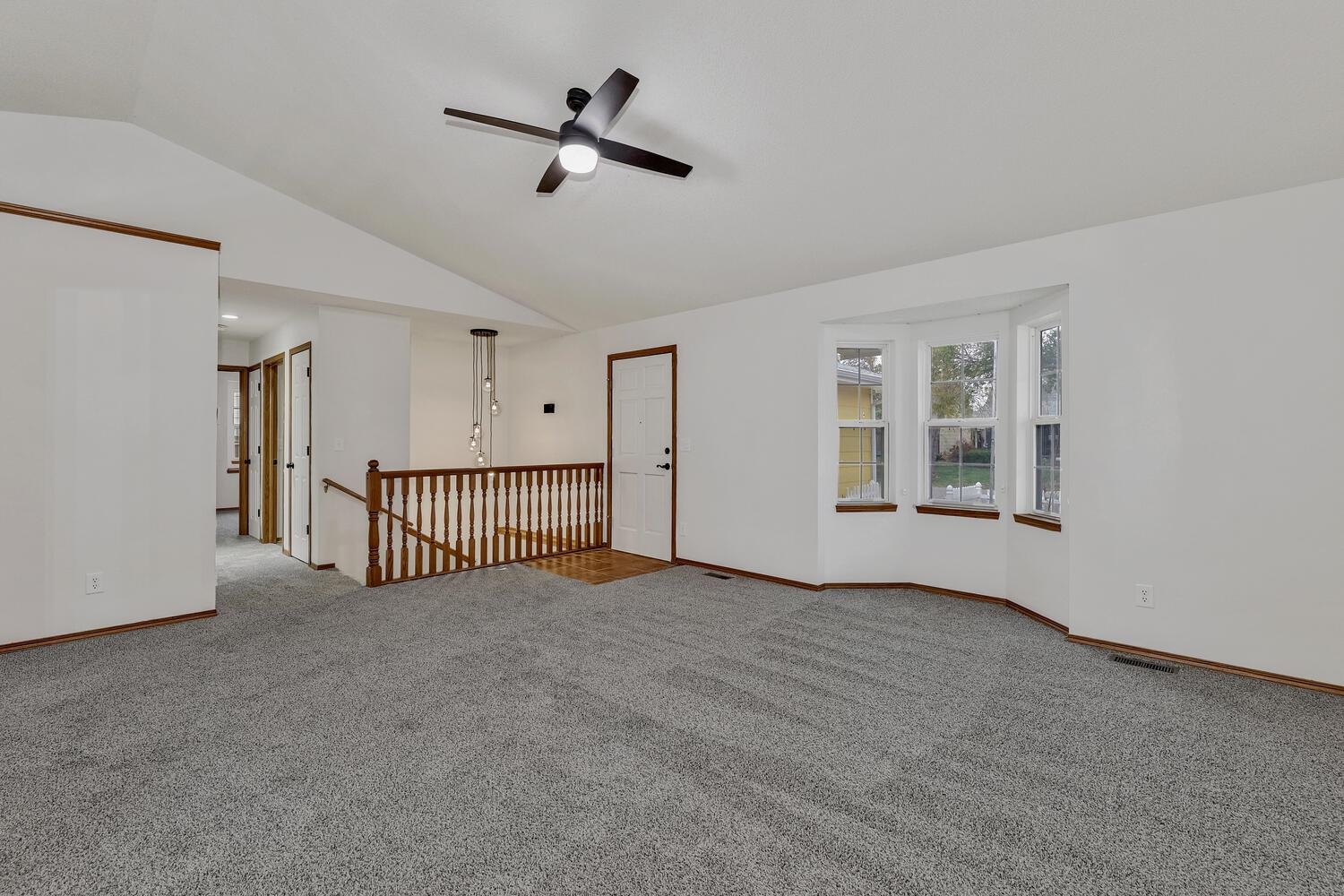 1808 South Shiloh Street Wichita, KS 67207 - Photo 4 of 30