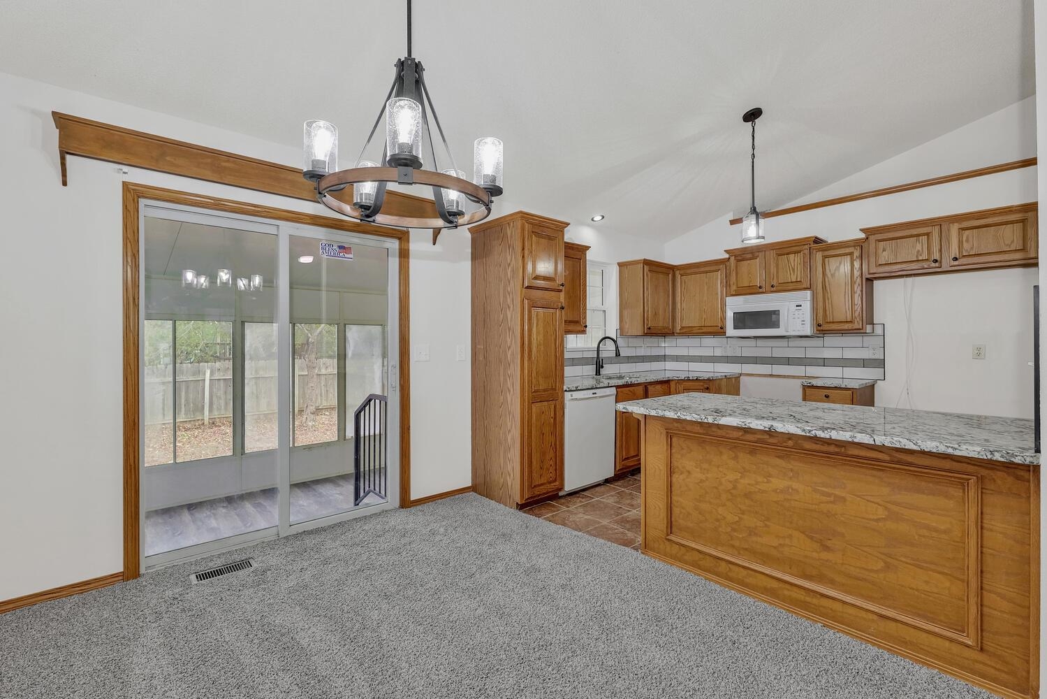 1808 South Shiloh Street Wichita, KS 67207 - Photo 5 of 30