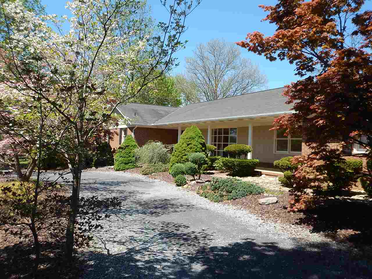 997 Old Farms Road Luray, VA 22835 - Photo 1 of 37 Gallery Image 1