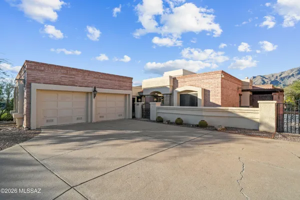 $695,000 | 4151 East Pontatoc Canyon Drive, Tucson, AZ 85718