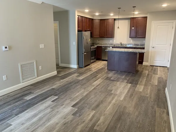 $2,800 | 40 Ames Avenue, Unit 202, Canton, MA 02021