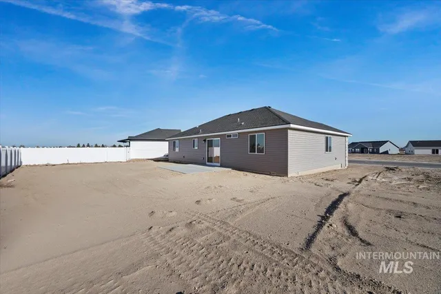 $379,000 | 2044 Lowline Avenue, Twin Falls, ID 83301