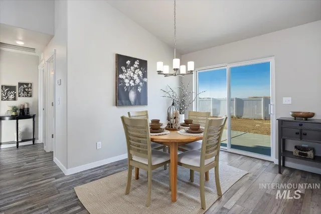 $379,000 | 2044 Lowline Avenue, Twin Falls, ID 83301